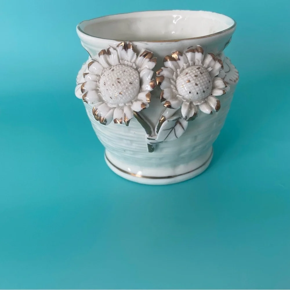 Vintage 60s baroque gilded cream floral capodimonte porcelain vase cup regency